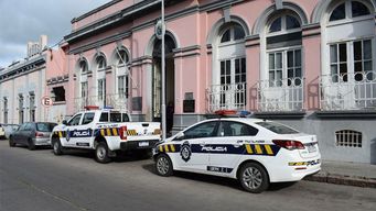 siete empleados de una estacion de servicio detenidos por maniobras fraudulentas en su lugar de trabajo