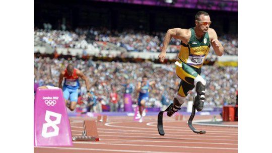 Pistorius expresa su dolor un año después de matar a su novia