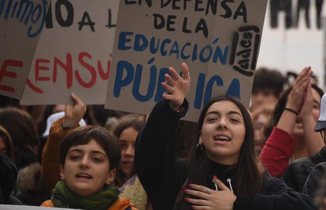 marcha educación dante fernandez foco uy (11).jpeg