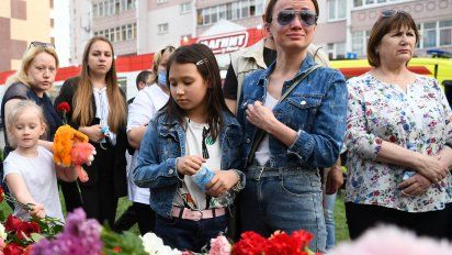 nueve muertos en un tiroteo en una escuela de rusia, entre ellos siete alumnos