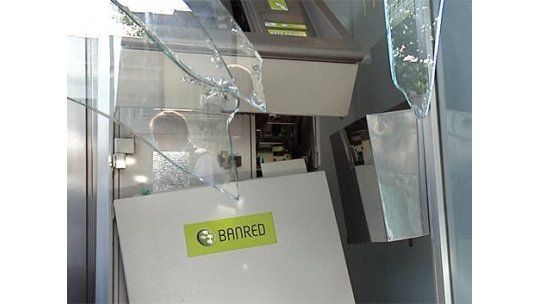 La banda de los cajeros automáticos falló dos veces