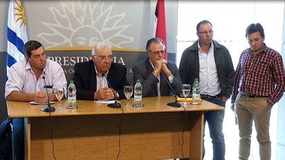 productores de conaprole pidieron a vazquez una ley de responsabilidad laboral