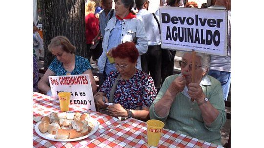 Jubilados reclaman una pasividad mínima de $20.000
