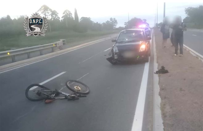 choque-auto-bicicleta-canelones-caminera-foto