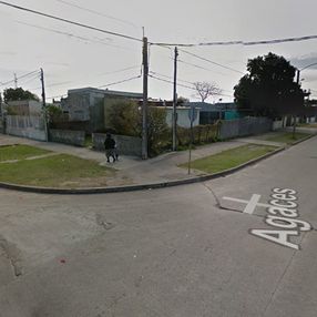 Motociclista de 16 años fue atropellado por un auto en Villa Española y murió en el lugar Motociclista de 16 años fue atropellado por un auto en Villa Española y murió en el lugar