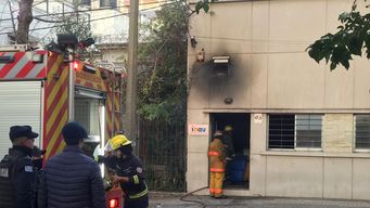 principio de incendio en oficina de inau fue controlado por bomberos