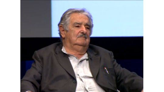 Mujica: “Políticas de vivienda aseguran la convivencia social