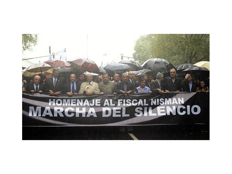 #18F: cientos de miles marcharon bajo lluvia en homenaje a Nisman