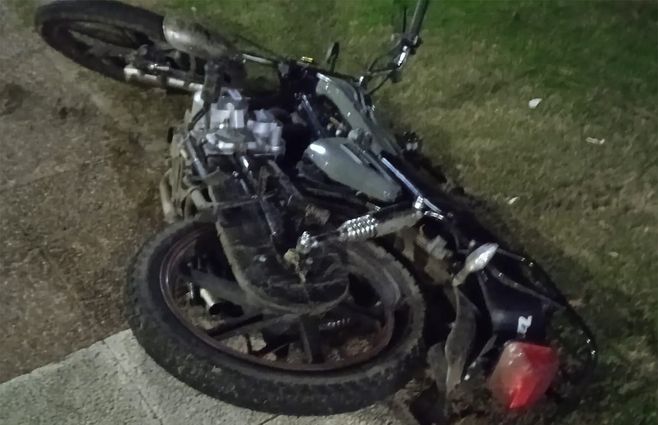 moto-colonia-choque-palmera