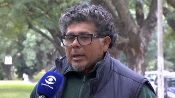 paso un camion y siento un golpe, ahi corri a salvar a mis ninos, relato el padre de los pequenos heridos