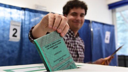 Italia vota entre un giro a la derecha y el riesgo de parálisis