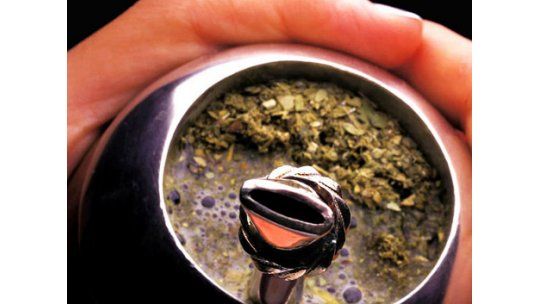 Analizan si nivel de plomo de yerba es perjudicial para la salud