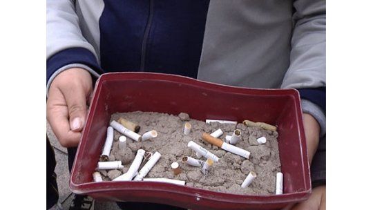 Un cigarrillo por un caramelo en el Día Mundial Sin Tabaco