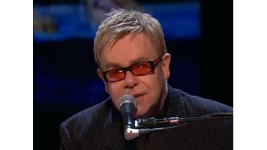 Mirá todo lo que pide Elton John para hacer el show del lunes