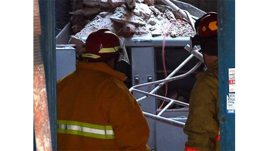 Obrero grave tras quedar atrapado 20 minutos en derrumbe de obra