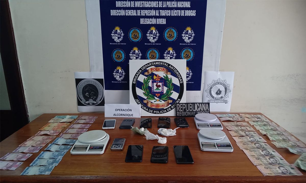 Foto cedida a Subrayado. Elementos incautados tras los allanamientos este 8 de marzo.