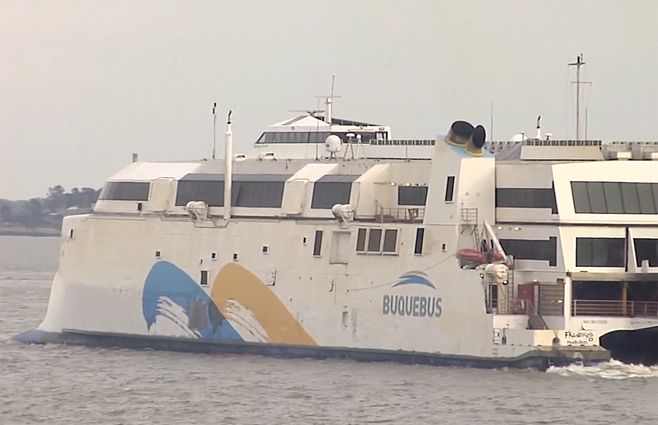 buque-francisco-papa-barco.jpg
