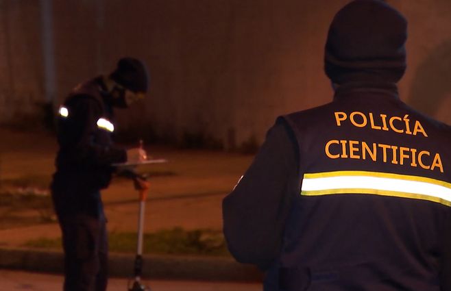 policia-cientifica-policias-noche.jpg