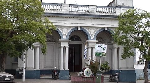 Investigan homicidio: encontraron a un hombre con varias heridas en la calle, fue trasladado y murió horas después Investigan homicidio: encontraron a un hombre con varias heridas en la calle, fue trasladado y murió horas después