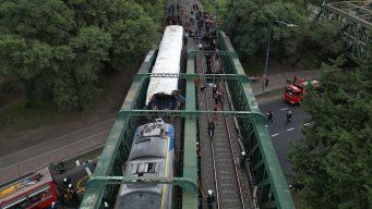 Foto: STR vía AFP. Choque de trenes en Buenos Aires.