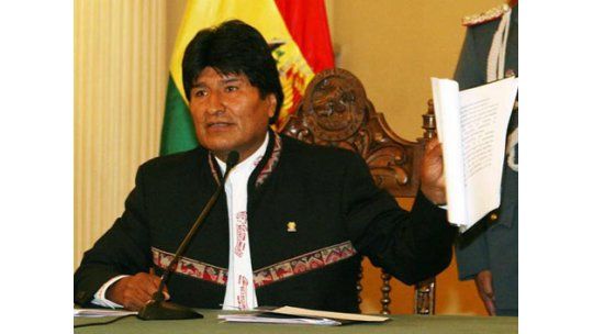 Evo Morales negó tener a Snowden en su avión rumbo a Bolivia