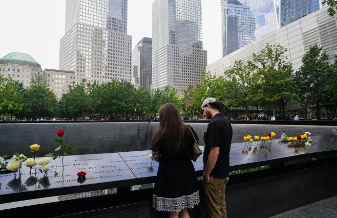 Foto: AFP. Homenajes este lunes. Los ataques del 11-S dejaron 2.996 muertos y más de 25 mil heridos.