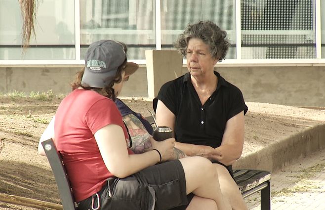 shirley-ofrece-mate-en-ciudad-vieja