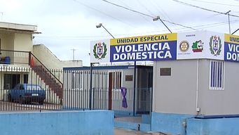 un educador fue condenado por abusar de dos hermanas adolescentes de 17 anos
