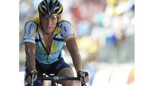Lance Armstrong perderá todos sus títulos como ciclista