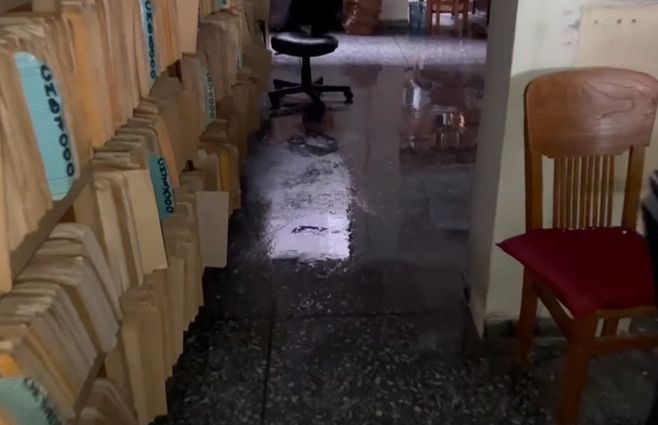 Corte Electoral de Canelones inundada.&nbsp;