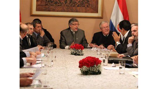 Unasur: presidentes se reunirán pronto por destitución de Lugo
