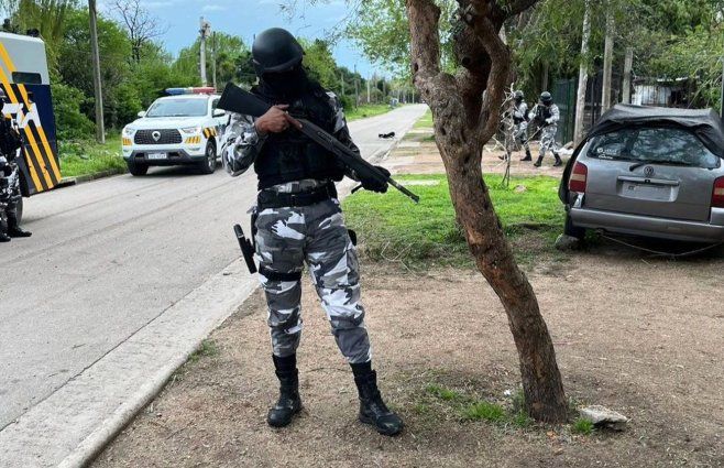 Por el caso, la Policía hizo tres allanamientos en la mañana de este lunes.