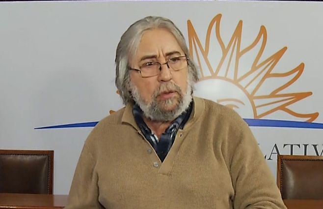 Gustavo-González-parlamento-julio