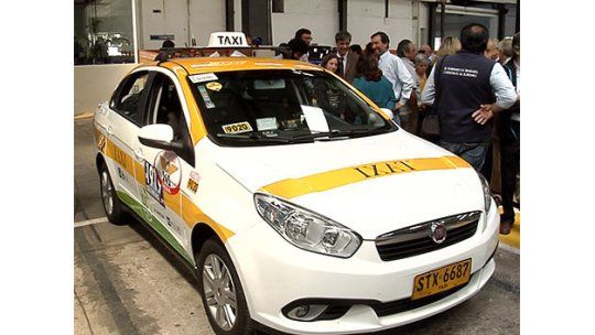 Empadronaron el “taxi inteligente”; funciona con 4 combustibles