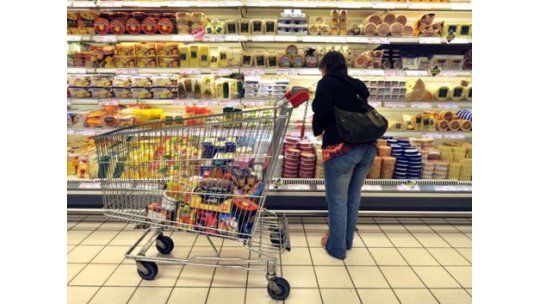 Dólar a $25: artículos importados sufrirán remarque de precios