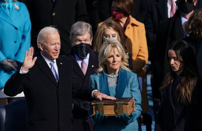 Biden-AFP-asume-y-jura.jpg