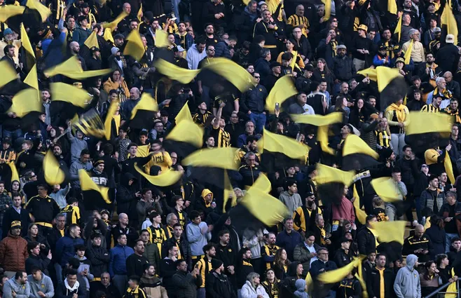 PEÑAROL-HINCHADA-AFP.jpg