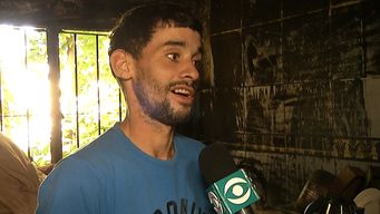 incendio dejo con grandes perdidas la casa de un hombre y su hijo pequeno con autismo; necesitan colaboracion