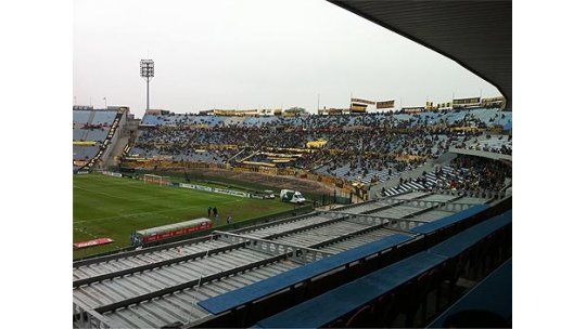 Peñarol  y Nacional entrenan a puertas cerradas