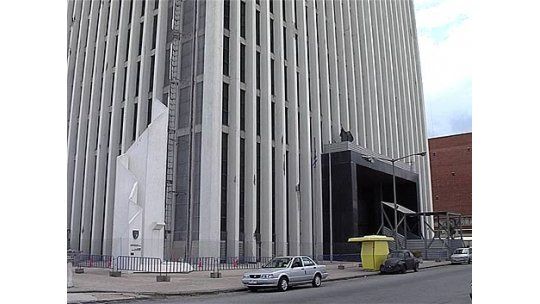 UTE negocia con Techint para evitar el despido de 850 obreros