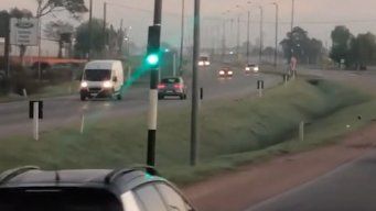 un auto circulo a contramano en ruta 5; policia caminera abrio investigacion