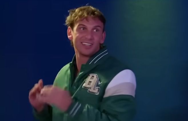 bautista-gran-hermano-mirando-a-denisse.jpg