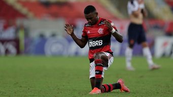 jugador del flamengo causa muerte de ciclista en un siniestro de transito