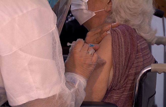 vacunacion-covid-residenciales.jpg