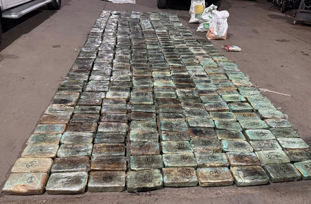 Pasta base incautada por la Policía en Paysandú. Foto: Ministerio del Interior. Pasta base incautada por la Policía en Paysandú. Foto: Ministerio del Interior.