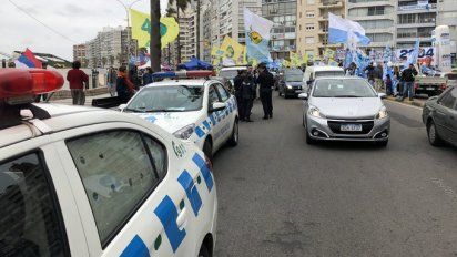 roces entre militantes de los partidos en la rambla de montevideo