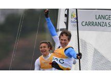 Santiago Lange, el argentino que sobrevivió al cáncer y es oro en vela