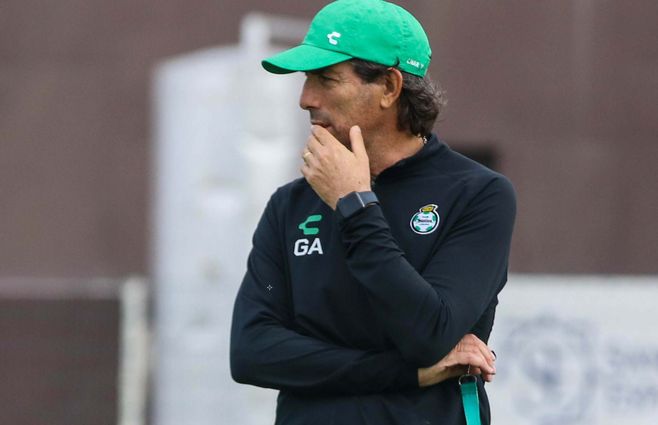 Guillermo Almada. Foto: web de Santos Laguna.