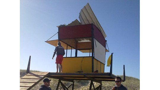 El conflicto que no podía faltar este verano: guardavidas