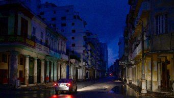 Foto: AFP. Cuba se mantiene sin electricidad a nivel nacional, desde hace varias horas.